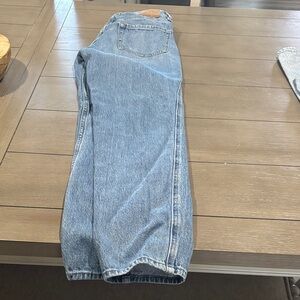 Hollister Blue Ultra High-Rise Mom Jeans